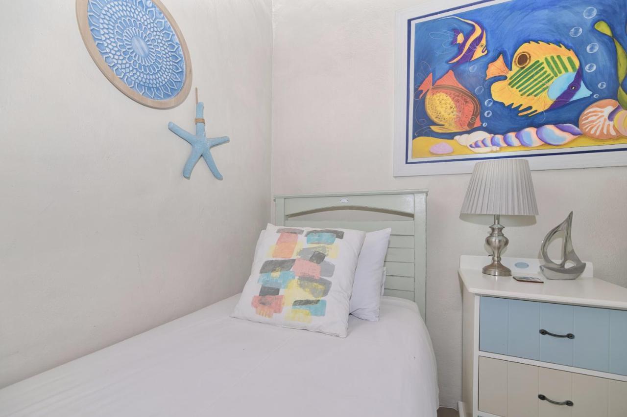 Zuidste Huisie Fisherman'S Cottage สตรุยส์บาย ภายนอก รูปภาพ