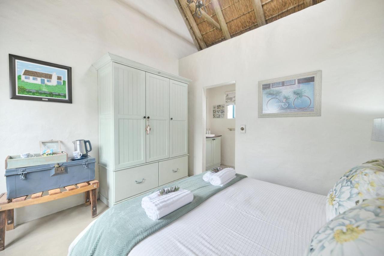 Zuidste Huisie Fisherman'S Cottage สตรุยส์บาย ภายนอก รูปภาพ